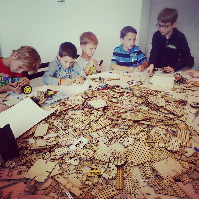 insta_arduino's tweet image. ift.tt/1LXZ0Gj - #akademiapanatechnika #lofirobot #robots #designthinking #ardui… ift.tt/1HPZATQ