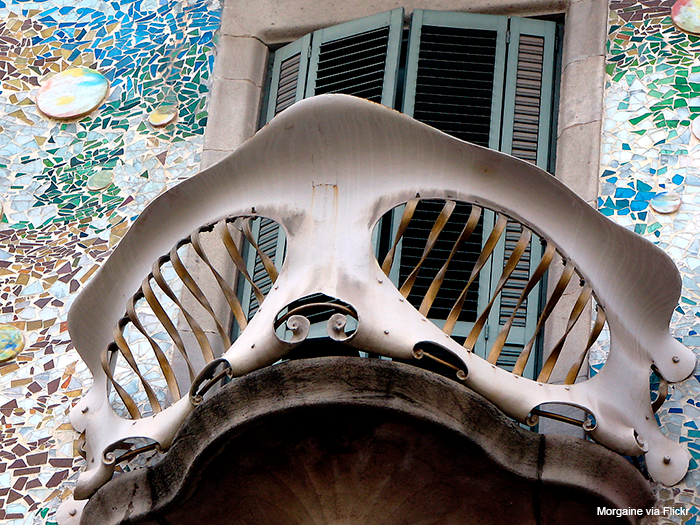 g_experiencia's tweet photo. Sagrada Familia y Casa Batlló, grandes atractivos para los turistas chinos vía @CETT_UB #Gaudí http://t.co/kzMci40zTr http://t.co/NHtNehxcCu