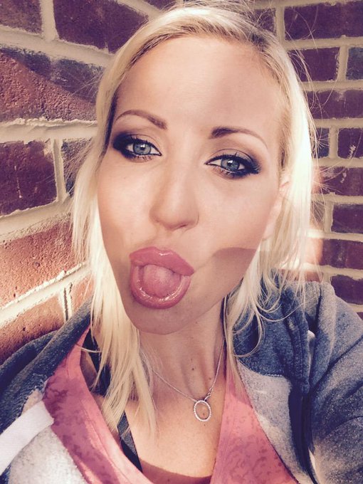 😝😘 http://t.co/aXznOXcCt9<a href="/tag/saturdaynight"class="tags"><span>#saturdaynight</span></a><a href="/tag/naked"class="tags"><span>#naked</span></a><a href="/tag/dontbelievemejustwatch"class="tags"><span>#dontbelievemejustwatch</span></a>