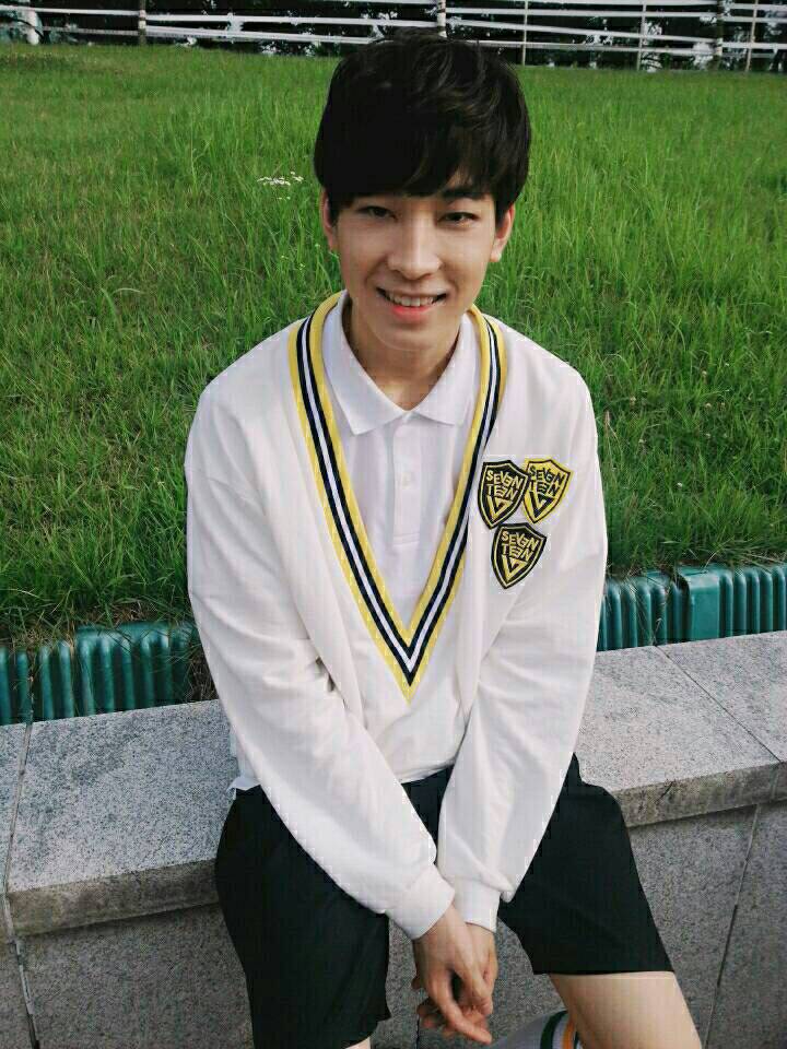 pledis_17's tweet photo. [17's 원우] 이번엔 두기 몰카 타임이 아닌 멘파 타임! 오늘은 광주입니다! http://t.co/cjFUyqNHIa