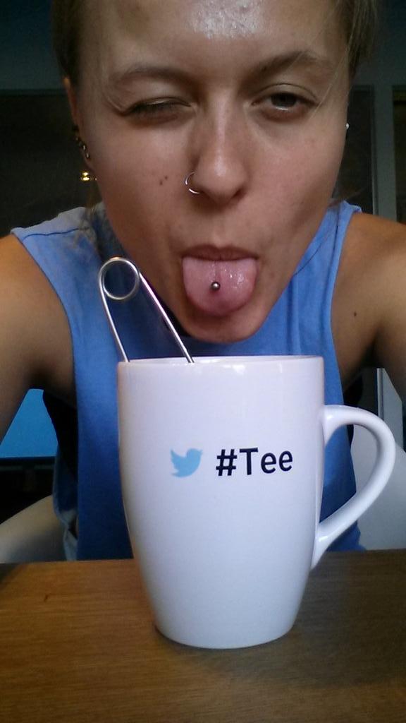 shl_marlene's tweet photo. Gerade bei @TwitterDE eine kleine Teepause genehmigen :) http://t.co/Pf64sBpYvu