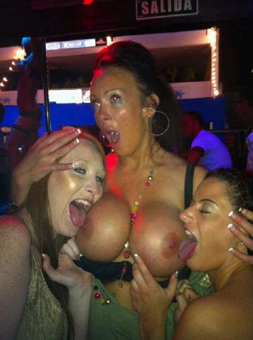 lovetilly1701's tweet image. #throwbackthur do remember this picture of you with ur silly girlies,l really love it baby @LeviBabestation 😋😋😋😋😋😋😋😋