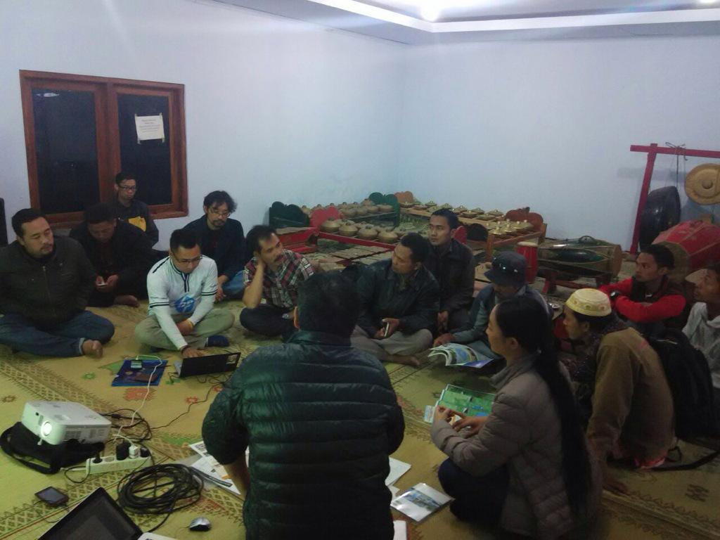 jalinmerapi's tweet image. Pertemuan &amp;amp; bukber #JALINMerapi bersama 8 radio siaran komunitas skrg di @lintasmerapi Deles #Klaten #Merapi