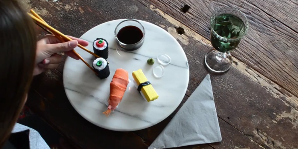 wearestuart's tweet photo. I'll have the salmon nigiri sushi, please. http://t.co/2jnrpiZv5N [119/227] http://t.co/peulpLiFcS