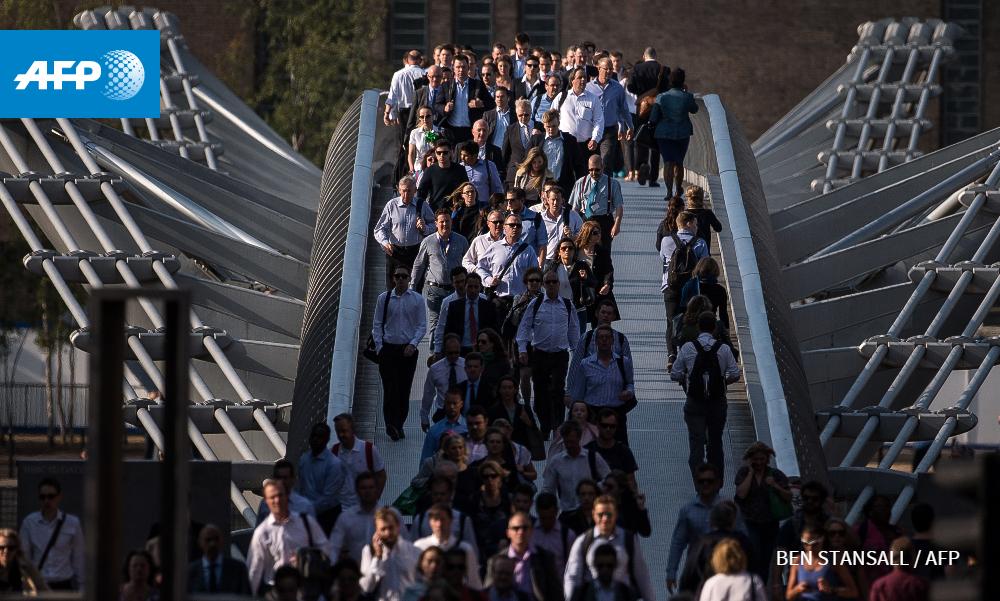 Chaotic rush-hour scenes as London Tube staff stage total shutdown u.afp.com/Z3ey