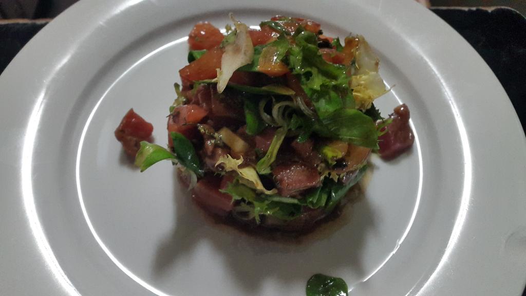 bareltiodelsaco's tweet photo. De verdad os lo vais a perder??? No dudes en pedirnos el exquisito tartar de atún... os esperamos http://t.co/Toxj3GuSXL