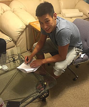 hornets's tweet photo. The Hornets have signed free agent @JLin7 http://t.co/bn4lJvVEoa @NBA #HornetsSummer http://t.co/lA5lm1ptZs