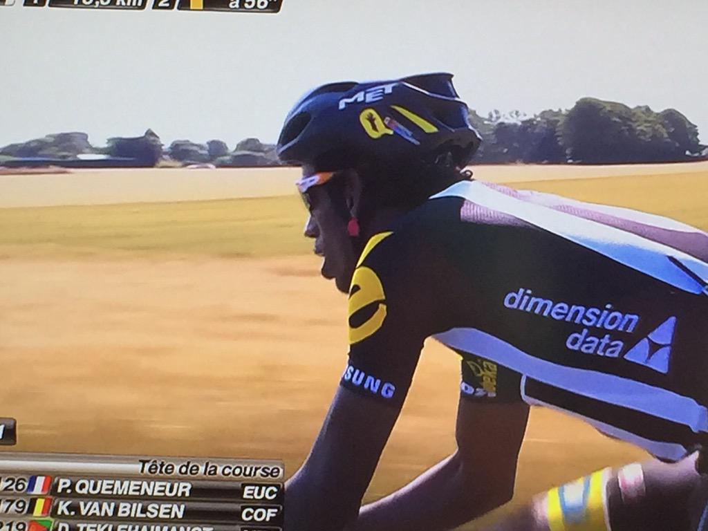 Wow! First ever #PolkaDotJersey for an African rider goes to <a href="/DanielTeklehai1/">Daniel Teklehaimanot</a> <a href="/TeamMTNQhubeka/">TeamMTNQhubeka</a> #BicyclesChangeLives