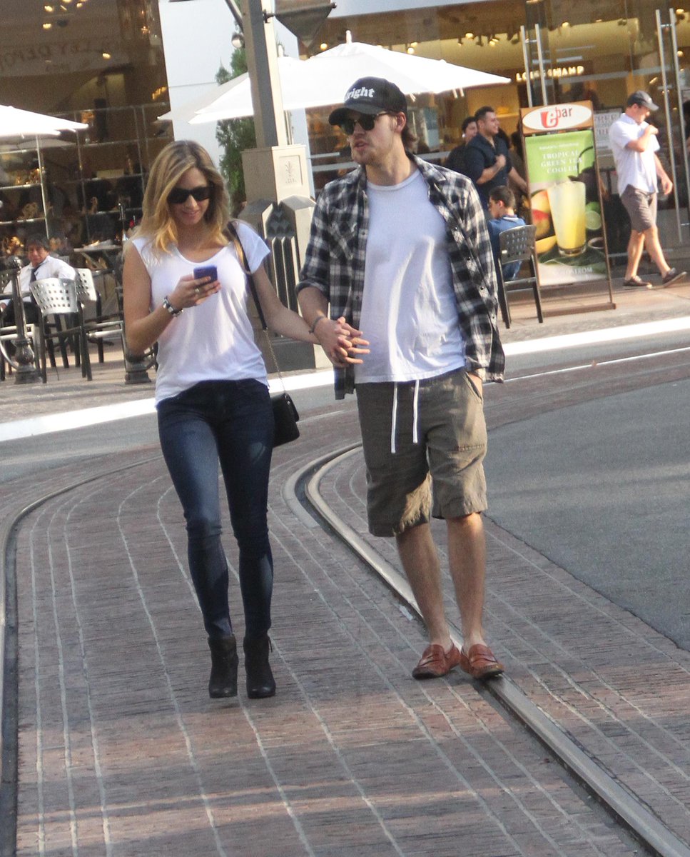 OverstreetCNews's tweet photo. [PHOTOS] @ChordOverstreet goes shopping with his girlfriend at the Grove in Hollywood http://t.co/0QLAKOkgrs http://t.co/oKoUstqfK9