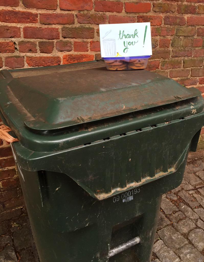 Lizt0mania's tweet photo. Just a little something @chpn #trashflash #churchhill #rva http://t.co/OnzOjcmtCq