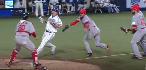 sportskh's tweet photo. 김광현, 공 없이 태그 아웃 성공 ‘연기력이 할리우드급’ http://t.co/tL17PmL5Xz http://t.co/5mUWRFJ33L