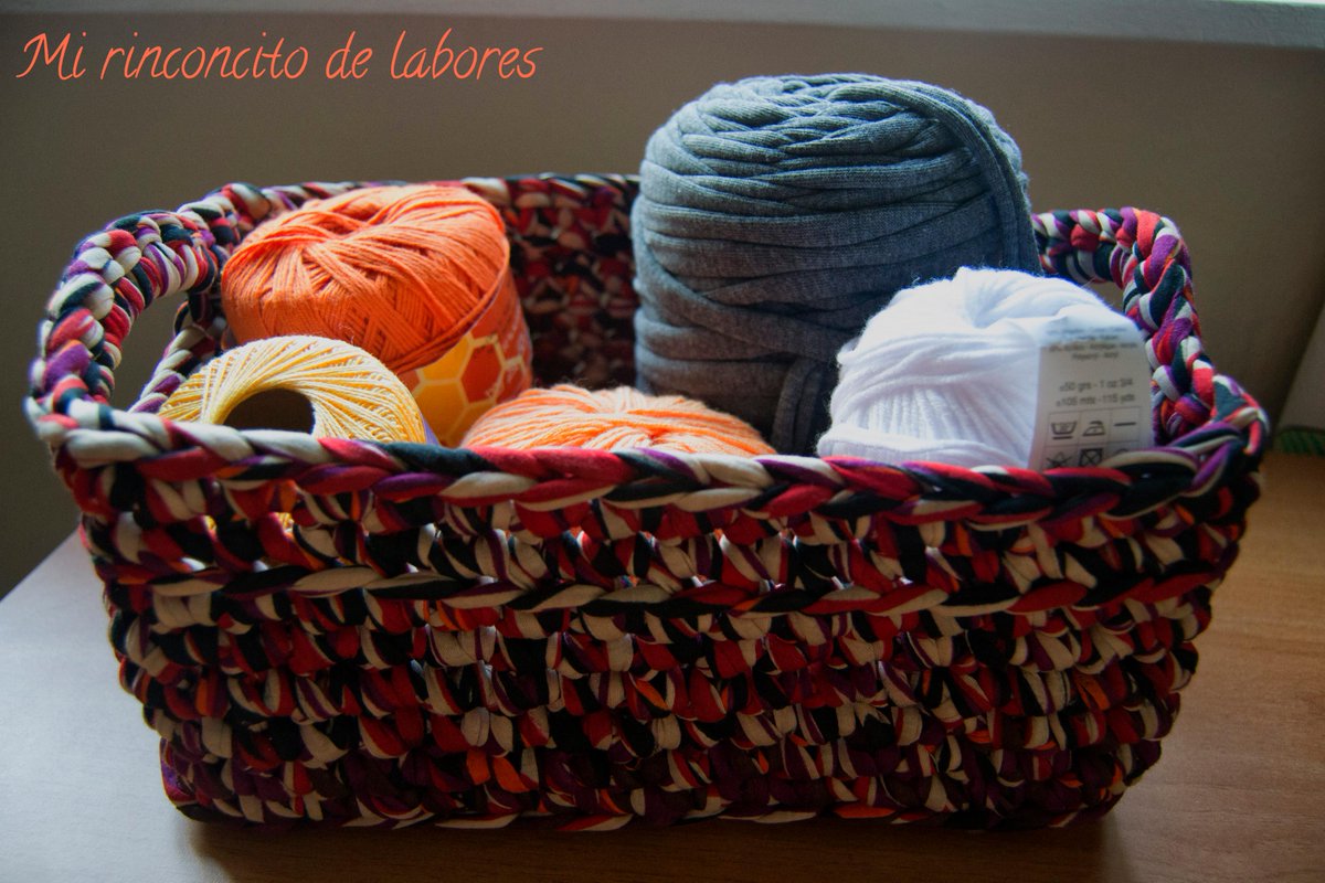Rincon_labores's tweet image. Cesta de trapillo. #crochet #manualidades Todo bien organizado.
Ir al blog goo.gl/O7fvgx