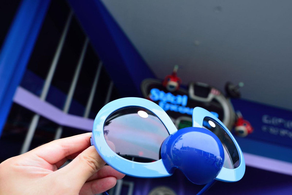 Disney Colors クロロ A Twitter そっくりの鼻と目で スティッチになりきれるサングラスも面白かったヽ ノ みんなで揃えて4人組の怪しい宇宙人集団にー 思わず記念撮影しちゃう 楽しいグッズでした スティッチエンカウンター Http T Co Cbyvbtmijn Disney Colors クロロ A Twitter そっくりの鼻と目で スティッチになりきれるサングラスも面白かったヽ ノ みんなで揃えて4人組の怪しい宇宙人集団にー 思わず記念撮影しちゃう 楽しいグッズでした スティッチエンカウンター Http T Co Cbyvbtmijn