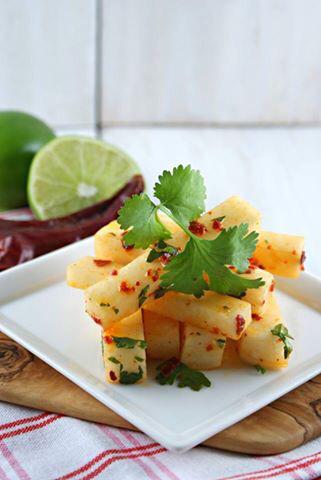 100imperdibles's tweet photo. Jícama una fruta que no importa como se prepare, su sabor es especial y adictivo
Nomina #100Imperdibles #100Comidas http://t.co/WqpnuuujvP
