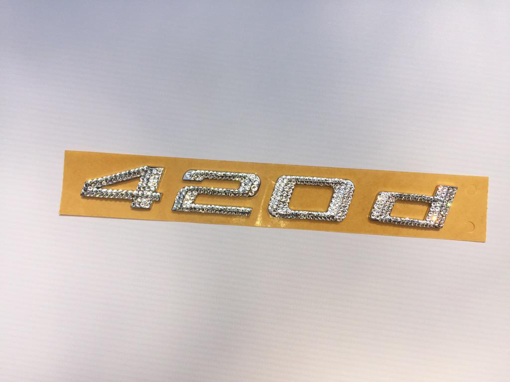 Kc_blingz's tweet image. Check out the sparkle on these custom made Swarovski car badges 😍💎🚗👌🏼