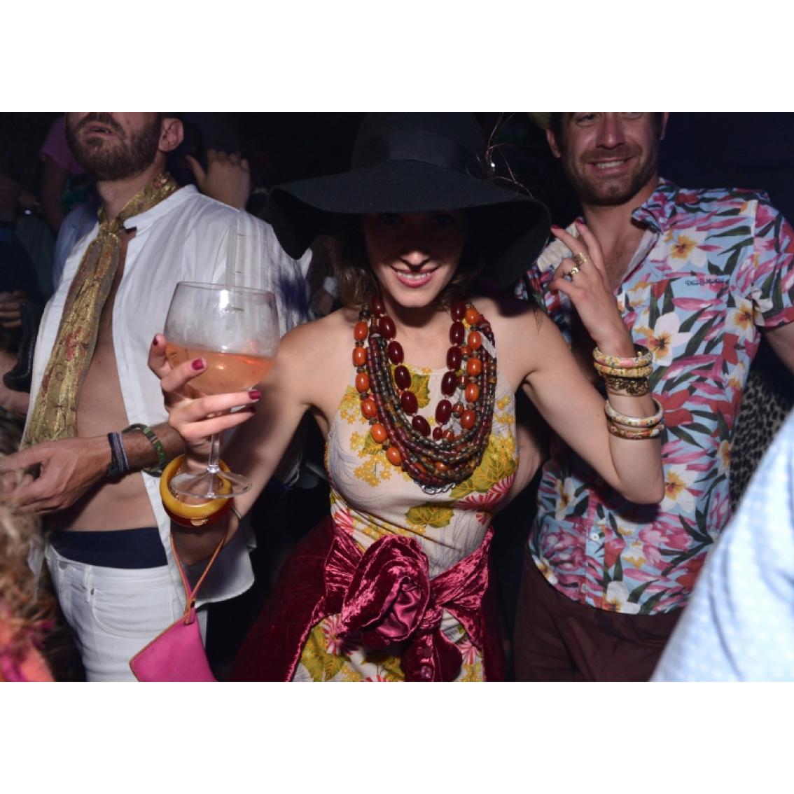 Under the veil of darkness #drinkrose #roseseason #drinkrosesavewater