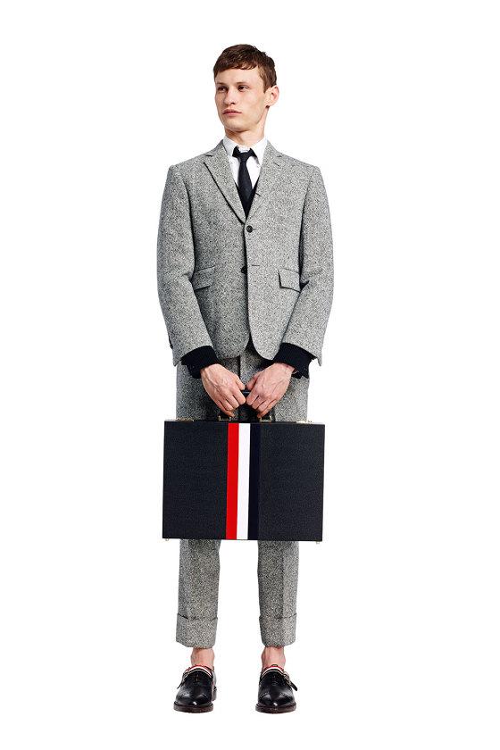 BananasModels's tweet image. Adrien Volkov for @ThomBrowneNY Fall Winter 2015 Collections 
#AdrienVolkov #ThomBrowne #BananasModels #Menswear