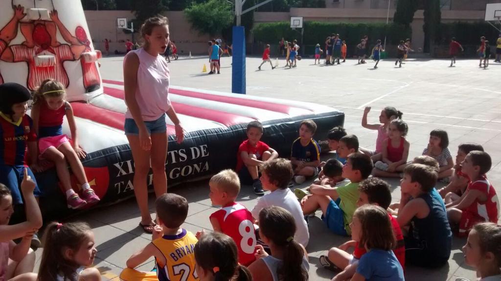 carmelitestgn's tweet image. #CSC15 Una edició més, agraïm la col.laboració dels @xiquetstgn ; sempre al costat dels nostres esportistes