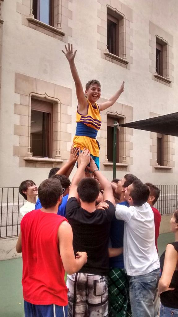 carmelitestgn's tweet image. #CSC15 Una edició més, agraïm la col.laboració dels @xiquetstgn ; sempre al costat dels nostres esportistes