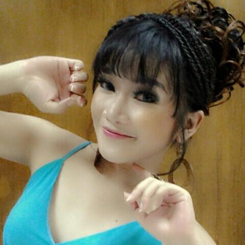 mutiaramitha90's tweet photo. Love singing.. http://t.co/kmXs618CaZ