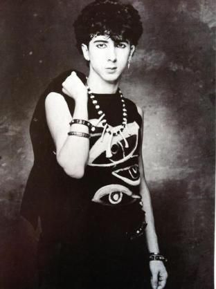 Marc Almond 

( V of Sift Cell )

Happy 58th Birthday!!!

9 Jul 1957 