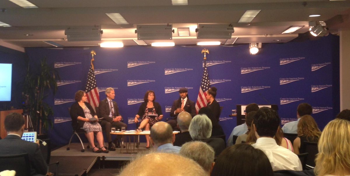 olivia_dawa's tweet photo. "Places that have collaborative relationships can get things done" re: building regionalism #CAPClimate http://t.co/IjtKzlLO9I