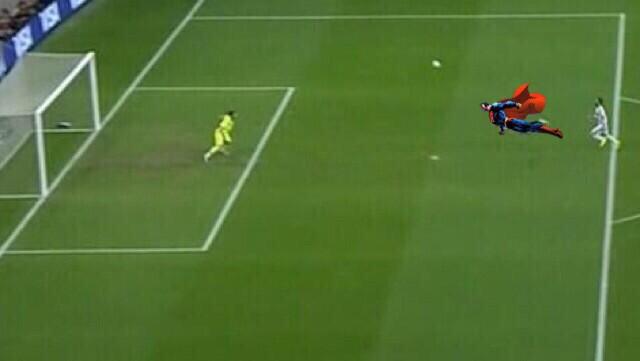 SupermanTweets's tweet photo. #Remembering2014
The Van Persie header.
#tbt http://t.co/7WJ6kjf0dN