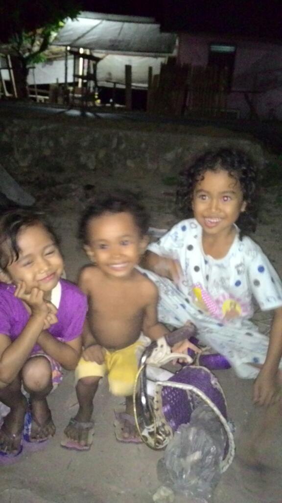 NasNr87's tweet photo. Photo anak anak http://t.co/BJDI0nnzRp