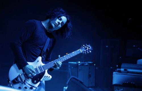 Happy 40th birthday, Jack White! 

Here\s the guitar genius playing Theater of the Clouds in 2012! : Jo McCaughey 