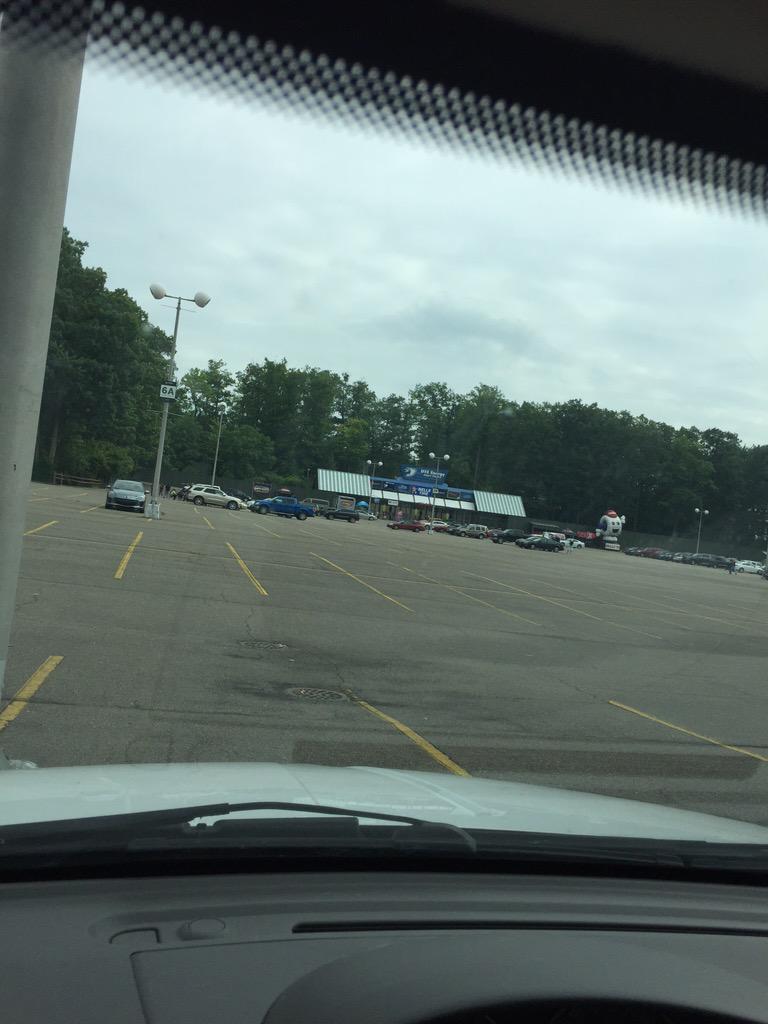 excitableones's tweet image. We have arrived. @311 #311unity #Detroit @DTEEnergyMusic