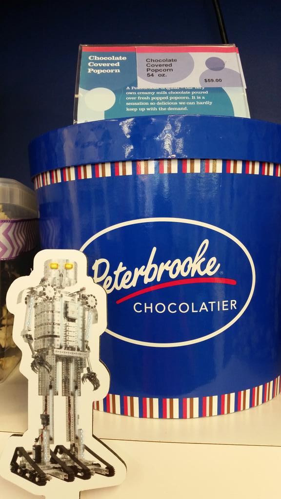 FaithTann's tweet image. Mr Robot is off his diet again! #RoamingMrRobot @TETRIXrobotics