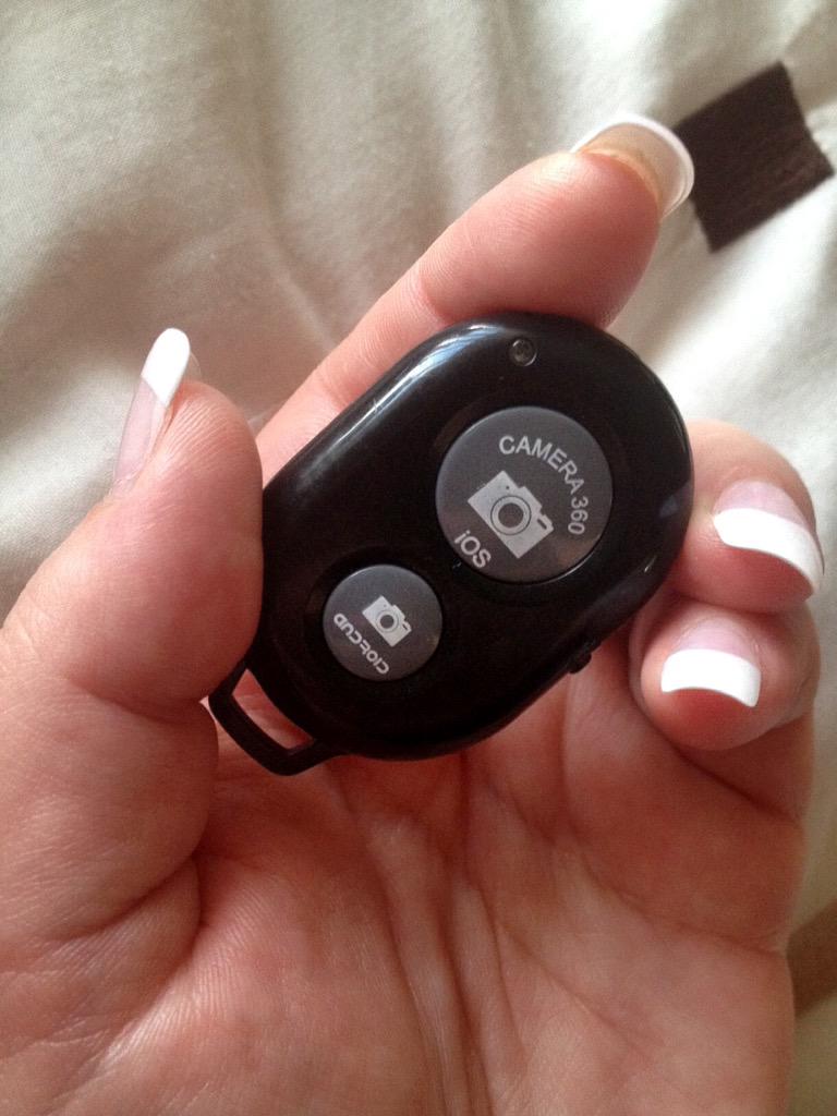 LynsStar's tweet image. Why wont this pair to my phone!  #BlueToothRemote. Winding me up now!!