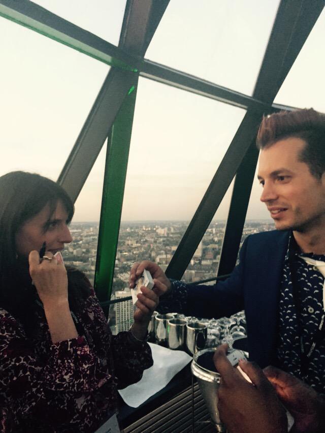 Chanjones85's tweet photo. What an amazing magician!! @forwardthesmile you are amazing!! @SearcysGherkin @Neustar http://t.co/EcKVjIuuYk