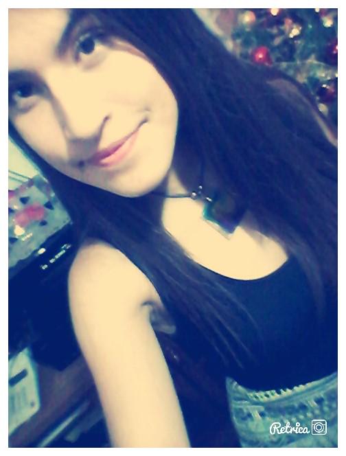 camyh4's tweet photo. #SIGUEMEYTESIGO #JuevesDeGanarSeguidores 
#aburridisima http://t.co/FJ2EwA3xsN