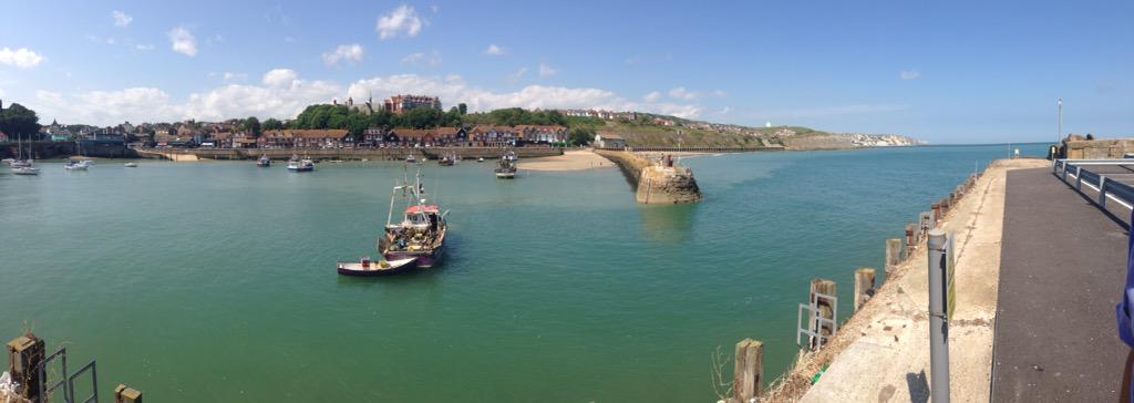 OpheliaM3's tweet photo. Had a lovely visit to Folkestone's Creative Quarter, enjoyed a walk around the beach too... 👌🏻 http://t.co/86BMe8CCN1