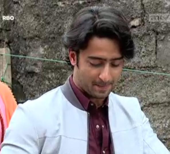 ShaheerSomyaFC's tweet photo. PIC ~ Our Handsome @Shaheer_S on #CDLTMEPS32 @CintaDiTajMahal @whatsonANTV   c:@happie_soul http://t.co/uG2NHStV5k