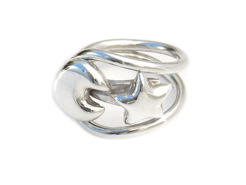 Silverringsshop's tweet image. Moon silver ring | Moon &amp;amp; Star | Sterling Silver Jewelry | Girls rin… etsy.com/listing/182466… #RTOE1 #MoonSilverRing