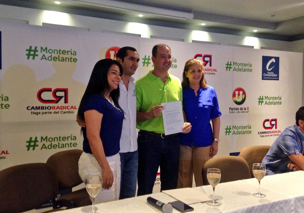 davidbarguil's tweet photo. Oficializamos candidatura alcaldía de #Montería @MarcosDanielPG cambio y progreso, sello de nuestras administraciones http://t.co/OH1KVeuFO1