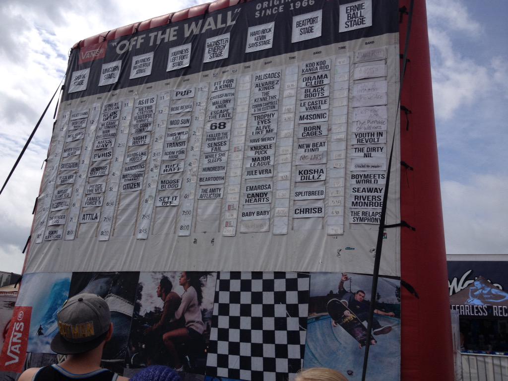 andrew_white33's tweet photo. Warped tour!!! http://t.co/2THXdXMQtF