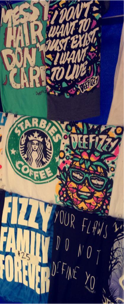 deefizzy's tweet photo. Photos at 1230 and then a signing at 330!!!! Come to the youtubers tent and say hi! I also have majestic merch 😊 http://t.co/krJmmgDDwh
