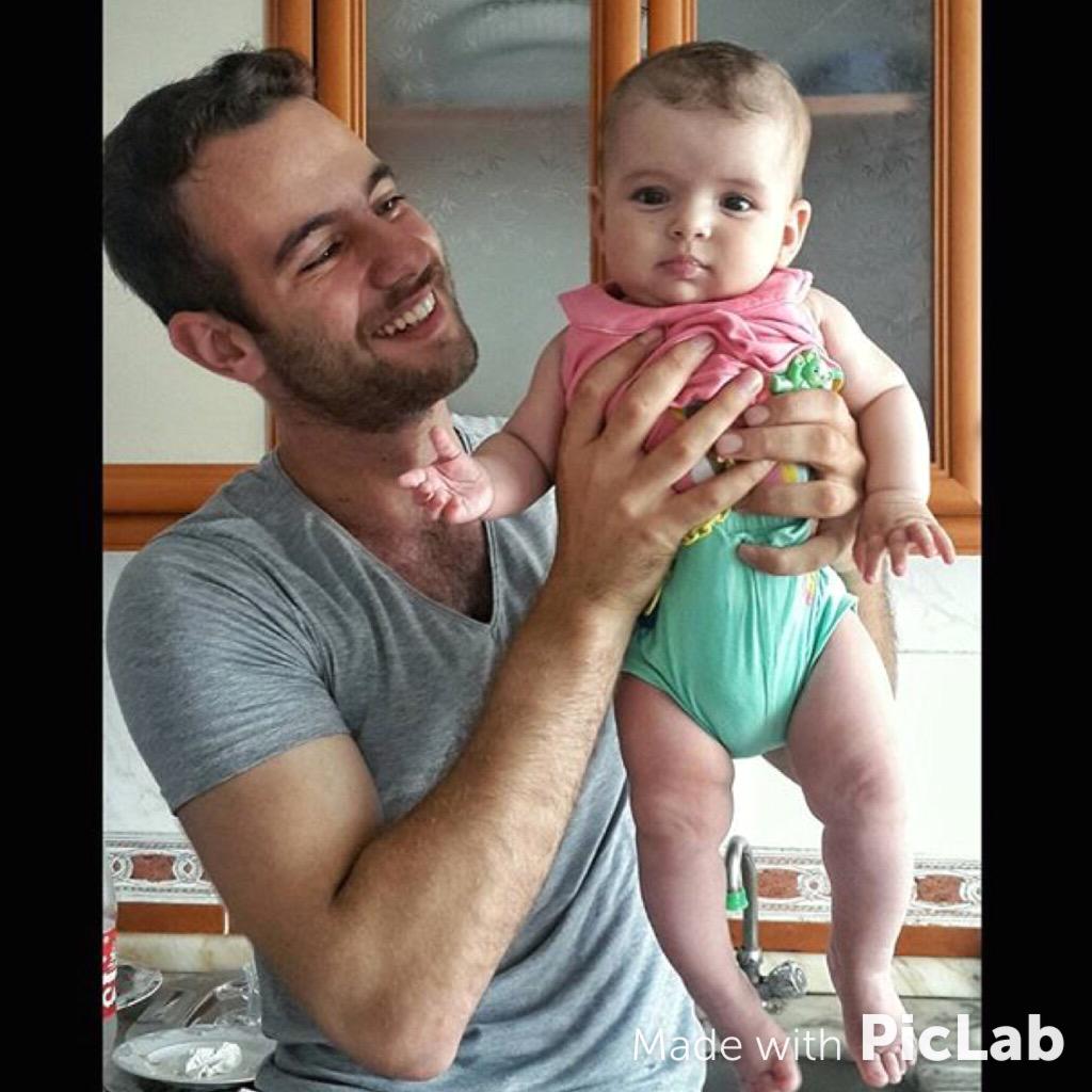 Allahımmm tatlılığa bakarmısınız yaa Maşallahhhh yerim ya Elifnazımız 😍😘💕 <a href="/AydarBatuhan/">Batuhan Aydar</a>