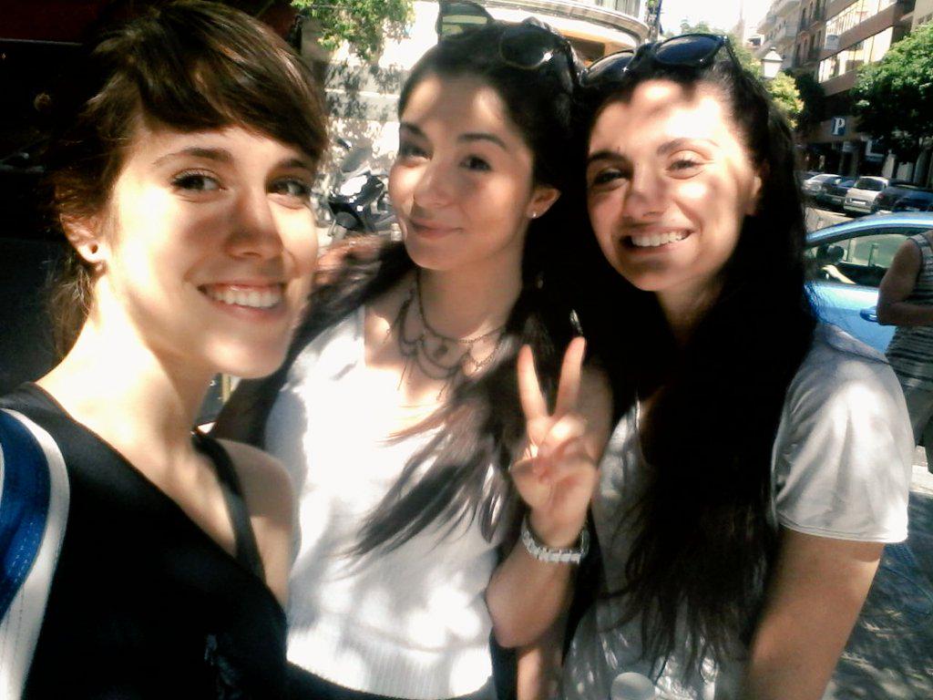 JKayser__'s tweet photo. Mis chicas bailarinas!!! Qué bueno veros 😊😘😌 http://t.co/OjdExNCO0a