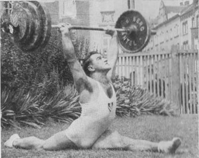 OhioFitClub's tweet photo. #tbt Don't try this at home...or anywhere http://t.co/NjJvv8at3e