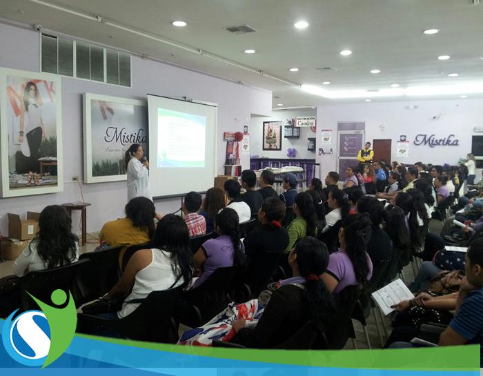 SeguMedik's tweet photo. Charla de VIH - SIDA los empleados de la empresa @cmistika 

#MedicinaOcupacional #SaludOcupacional http://t.co/lbSvPmWiRd