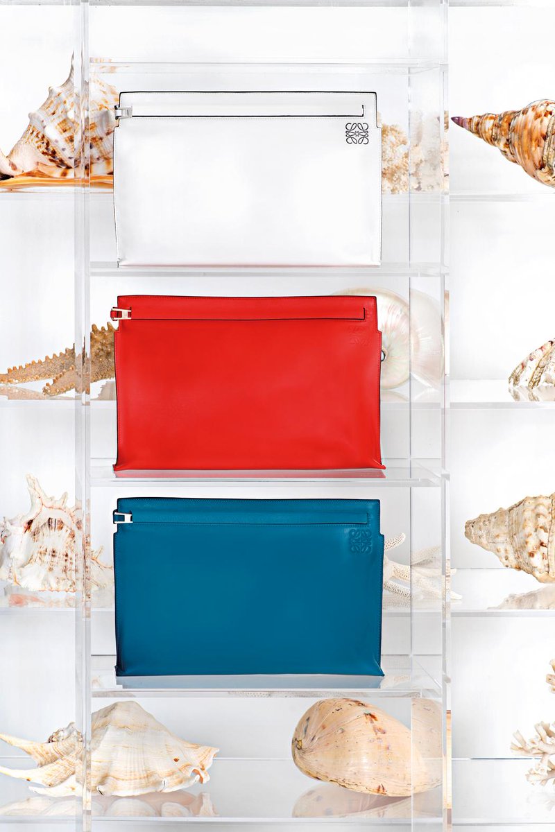 LoeweOfficial's tweet photo. #LOEWESS15 Large Smooth calf T-Pouches.
Shop now on http://t.co/fZm3z8O8Dh
#LOEWEvisual http://t.co/sNNIIAEyT3