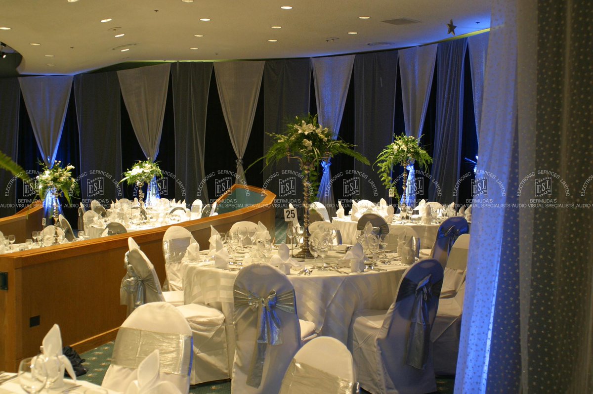 ESLLtdBda's tweet photo. #KPMG #uplights #MidOceanAmphitheatreRoom #FairmontSouthamptonPrincess #Bermuda #audiovisual @fairmontsouth http://t.co/37FClEidMN