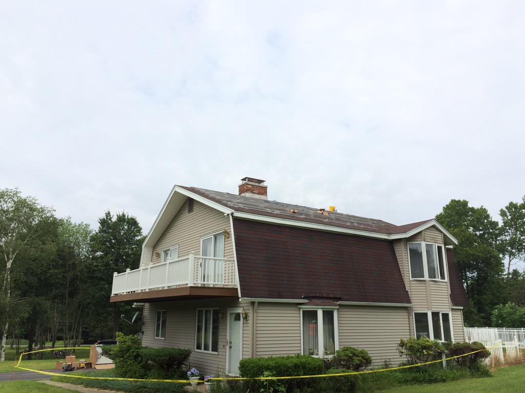 _Solarpowered's tweet photo. Stopping by to say hi to the #NRGHomeSolar #Albany install crew aka#thegoodguys #savingtheworld http://t.co/1qFmxgwi01