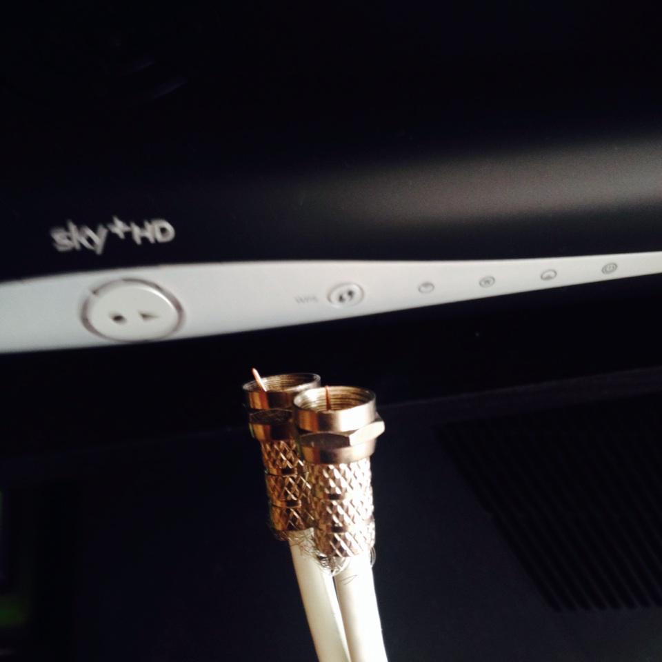 paragneve's tweet photo. @LoveDigitalTV: @SkyUK: incmplte installation. Paying for service which I am not getting! #help #skytv #installation http://t.co/xWHLbQZQ0N