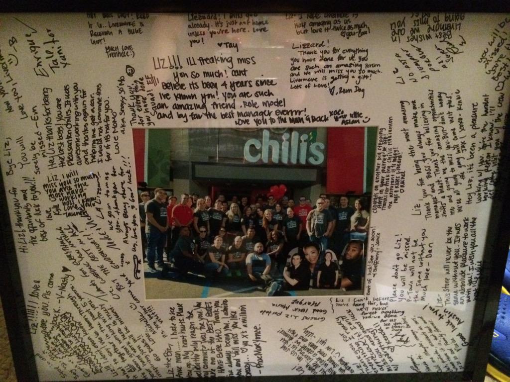 LizCohen2's tweet photo. Going away gifts from #teampleasanton I'm blown away by the thoughtfulness. @ChilisJobs #todayschilis #newchapter http://t.co/fSiZ4JUPFs