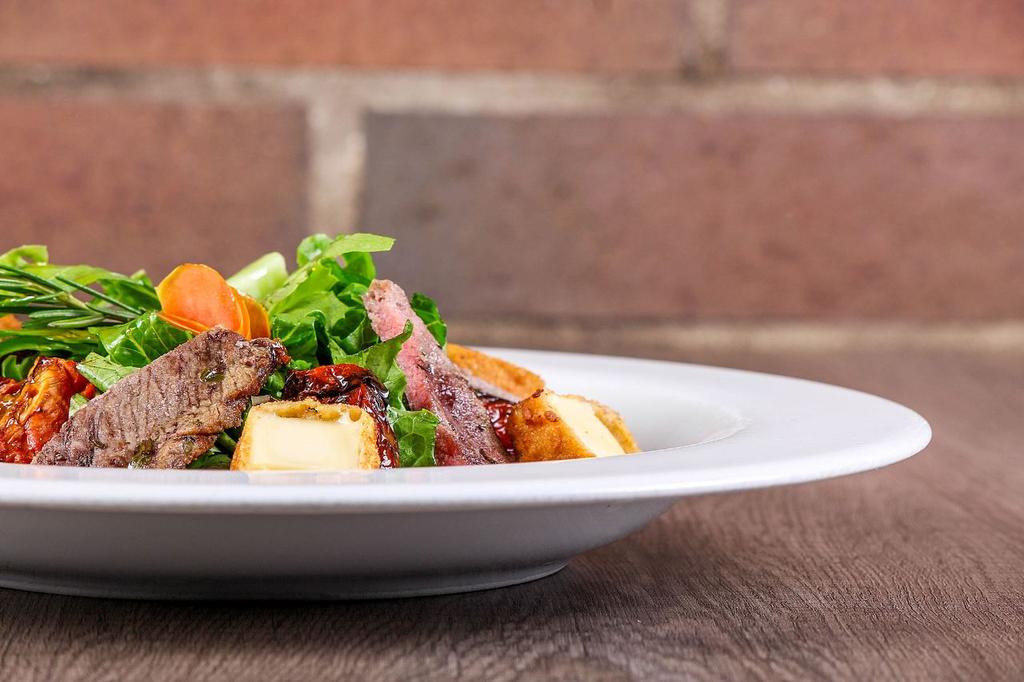 GradasItalo's tweet photo. Hoy deleitate con esta ensalada "Messi" preparada con un delicioso mezclum de lechugas, lonjas de roast beef y más... http://t.co/1GNv3kOf9d